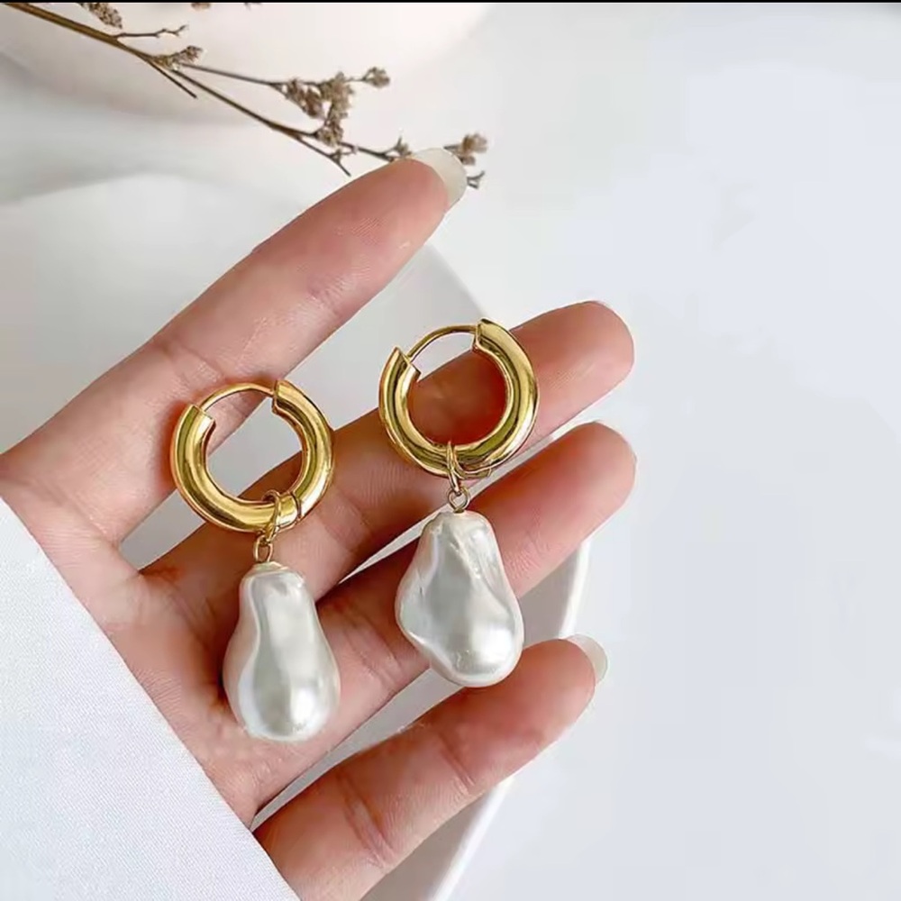 Gold Hoop Earrings with Irregular Pearl Drop 
Chic Statement Jewelry